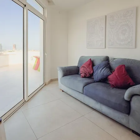 Contemporary 2br Duplex With Sunny Terrace Апартаменты Tal-Franciz
