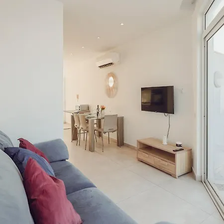 Contemporary 2br Duplex With Sunny Terrace * Tal-Franciz