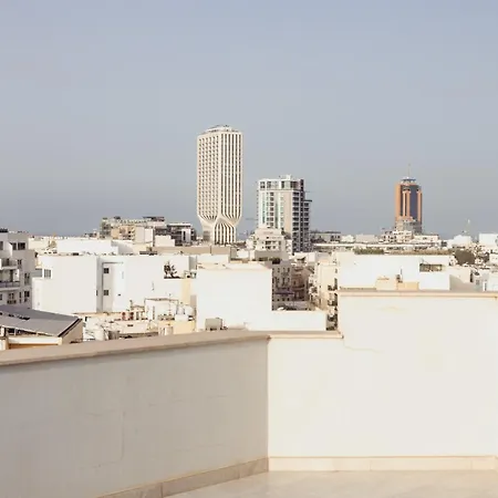 Апартаменты Contemporary 2br Duplex With Sunny Terrace Tal-Franciz