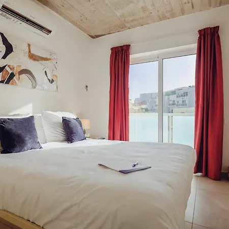 Contemporary 2br Duplex With Sunny Terrace Апартаменты