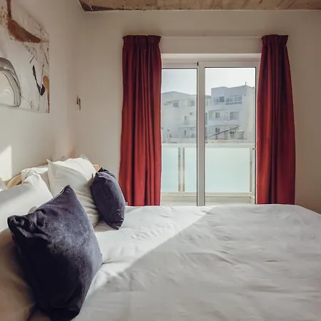 Contemporary 2br Duplex With Sunny Terrace Tal-Franciz