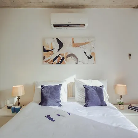 Apartament Contemporary 2br Duplex With Sunny Terrace
