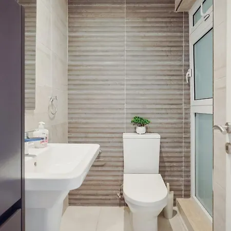 Contemporary 2br Duplex With Sunny Terrace Apartament *