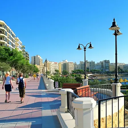 Апартаменты Contemporary 2br Duplex With Sunny Terrace *